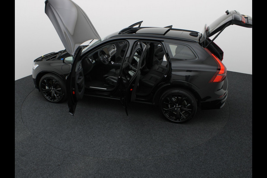 Volvo XC60 2.0 T6 Plug-in hybrid AWD Plus Dark | Trekhaak | Panodak | Dode Hoek | 360 Camera | Harman Kardon | Head Up | Elk. Klep | Prijs Rijklaar !!