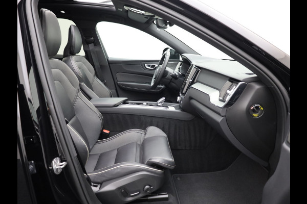 Volvo XC60 2.0 T6 Plug-in hybrid AWD Plus Dark | Panodak | Trekhaak | Elk. A-klep | Apple Carplay / Adroid | Memory Seats | Harman Kardon | Prijs Rijklaar !!