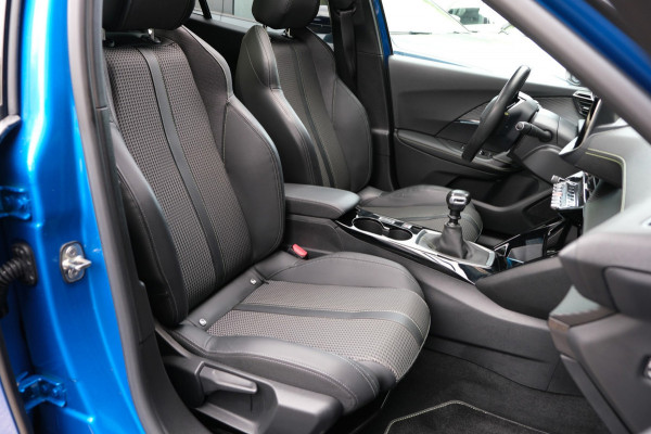 Peugeot 2008 1.2 PureTech GT-Line *PANORAMADAK* 39dkm! Nieuwstaat Apple Carplay & Camera