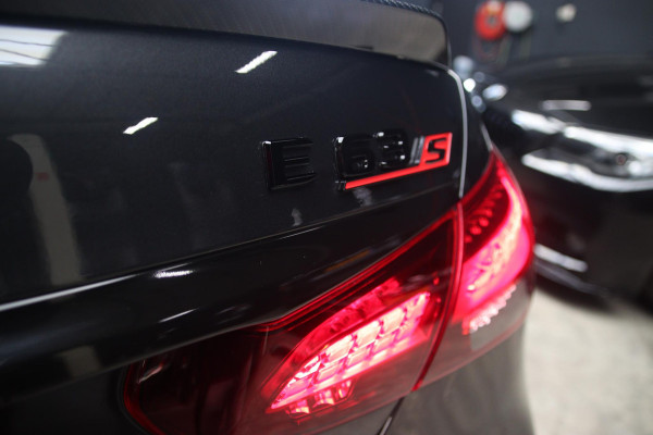 Mercedes-Benz E-Klasse AMG E63s E63 s PANO-CARBON-360-MULTI BEAM