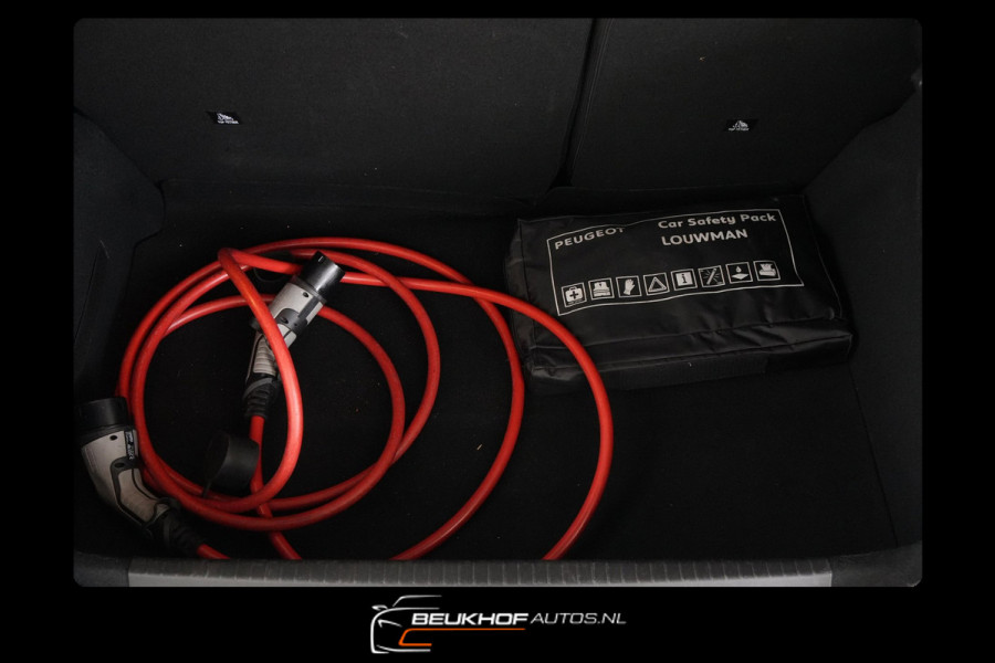 Peugeot e-208 Carplay Navi Soh 94.5%