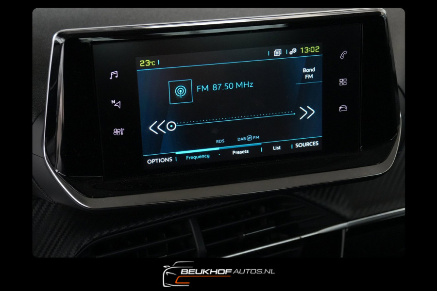 Peugeot e-208 Carplay Navi Soh 94.5%