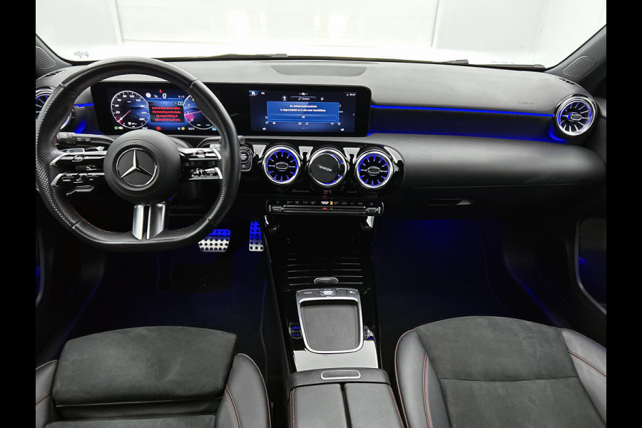 Mercedes-Benz A-Klasse 200 AMG Line | AMG-Line Interieur | AMG-Line Exterieur | Achteruitrijcamera | Sfeerverlichting | Keyless Entry | 24 Maanden Mercedes-Benz Certified garantie.
