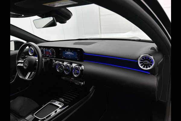 Mercedes-Benz A-Klasse 200 AMG Line | AMG-Line Interieur | AMG-Line Exterieur | Achteruitrijcamera | Sfeerverlichting | Keyless Entry | 24 Maanden Mercedes-Benz Certified garantie.
