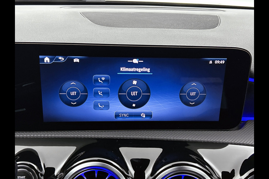 Mercedes-Benz A-Klasse 200 AMG Line | AMG-Line Interieur | AMG-Line Exterieur | Achteruitrijcamera | Sfeerverlichting | Keyless Entry | 24 Maanden Mercedes-Benz Certified garantie.