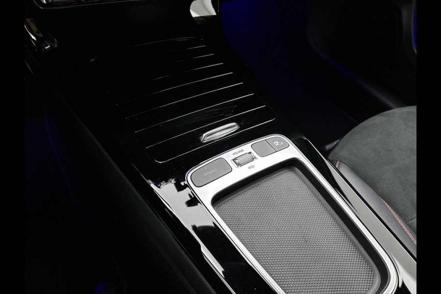 Mercedes-Benz A-Klasse 200 AMG Line | AMG-Line Interieur | AMG-Line Exterieur | Achteruitrijcamera | Sfeerverlichting | Keyless Entry | 24 Maanden Mercedes-Benz Certified garantie.