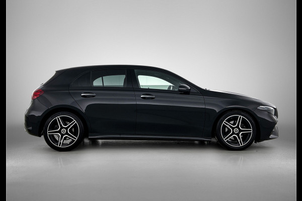 Mercedes-Benz A-Klasse 200 AMG Line | AMG-Line Interieur | AMG-Line Exterieur | Achteruitrijcamera | Sfeerverlichting | Keyless Entry | 24 Maanden Mercedes-Benz Certified garantie.
