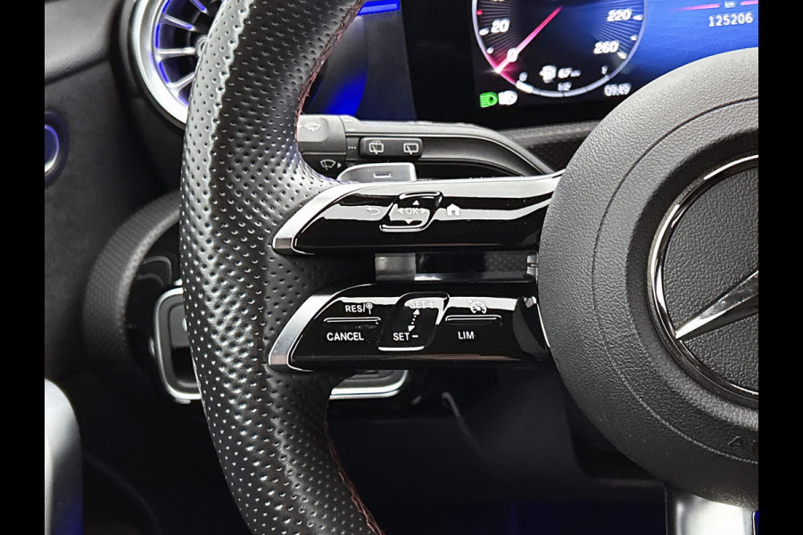 Mercedes-Benz A-Klasse 200 AMG Line | AMG-Line Interieur | AMG-Line Exterieur | Achteruitrijcamera | Sfeerverlichting | Keyless Entry | 24 Maanden Mercedes-Benz Certified garantie.