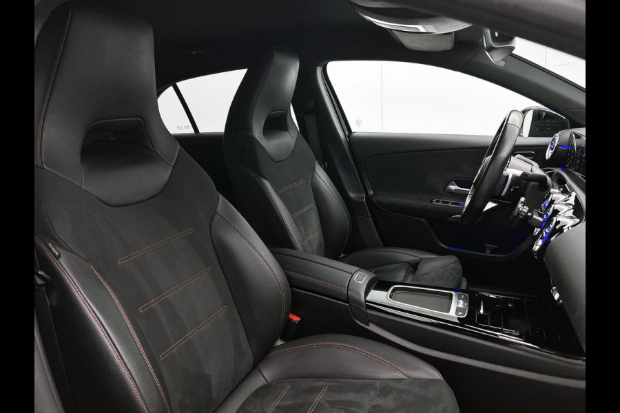 Mercedes-Benz A-Klasse 200 AMG Line | AMG-Line Interieur | AMG-Line Exterieur | Achteruitrijcamera | Sfeerverlichting | Keyless Entry | 24 Maanden Mercedes-Benz Certified garantie.