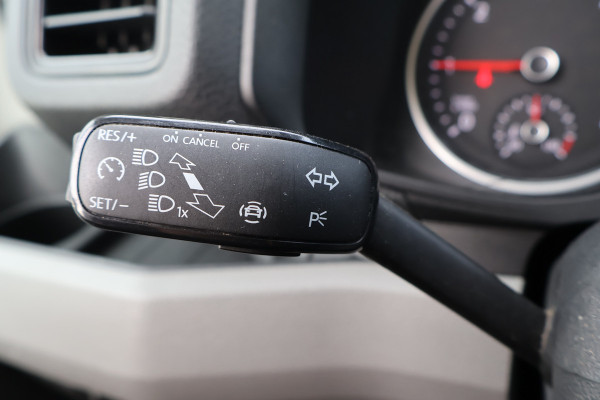 Volkswagen Crafter 2.0 TDI L3 H3 140pk Black Line Airco Navigatie Spoilerpakket