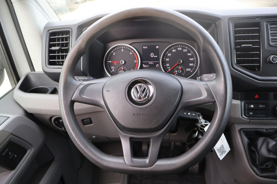 Volkswagen Crafter 2.0 TDI L3 H3 140pk Black Line Airco Navigatie Spoilerpakket