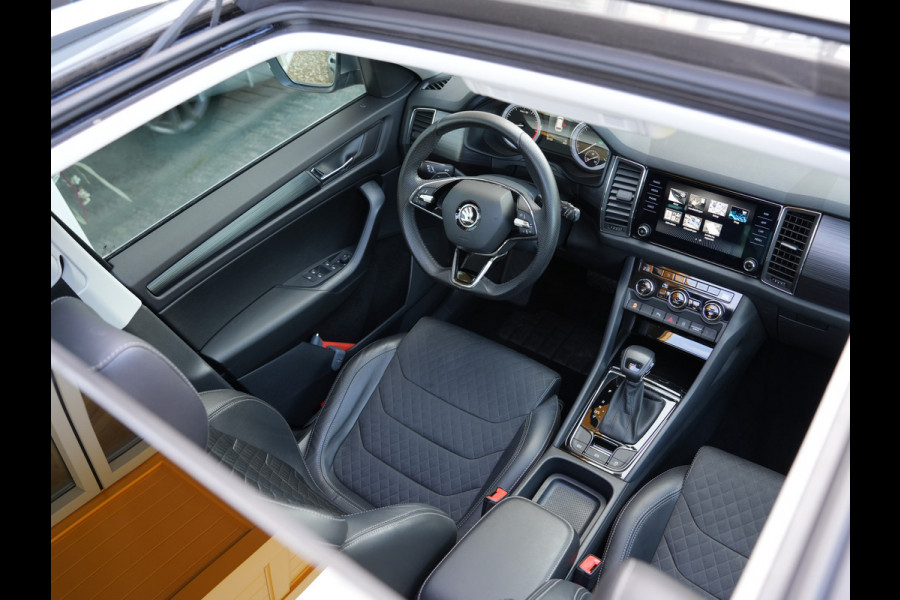 Škoda Kodiaq 1.5 TSI Business Edition | Elektrisch glazen panorama-dak | Trekhaak | Draadloze Telefoonlader |