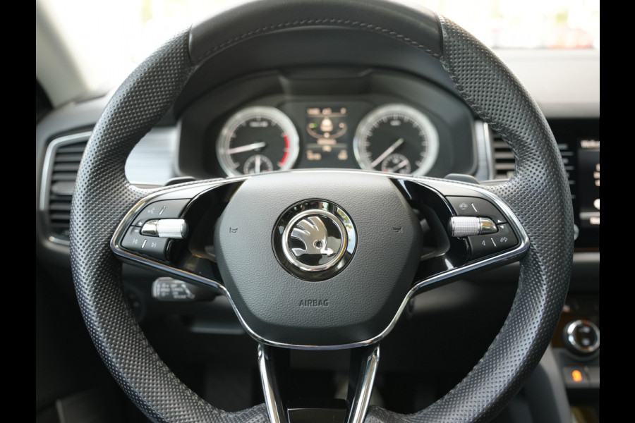Škoda Kodiaq 1.5 TSI Business Edition | Elektrisch glazen panorama-dak | Trekhaak | Draadloze Telefoonlader |