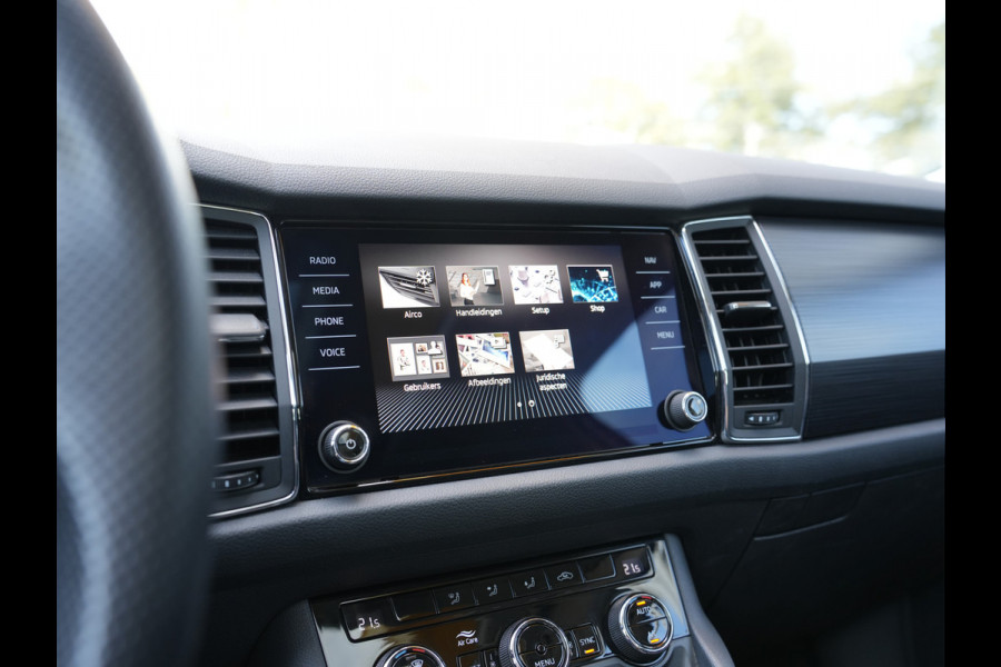 Škoda Kodiaq 1.5 TSI Business Edition | Elektrisch glazen panorama-dak | Trekhaak | Draadloze Telefoonlader |
