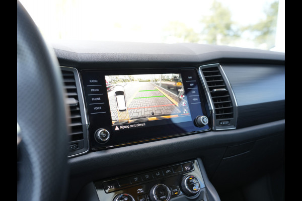 Škoda Kodiaq 1.5 TSI Business Edition | Elektrisch glazen panorama-dak | Trekhaak | Draadloze Telefoonlader |