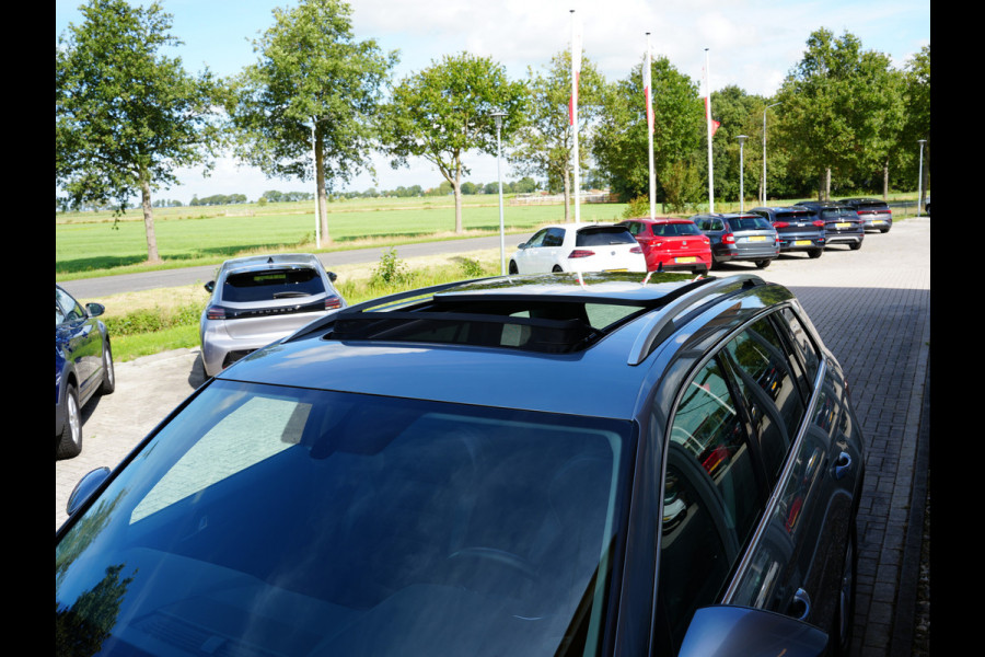 Škoda Kodiaq 1.5 TSI Business Edition | Elektrisch glazen panorama-dak | Trekhaak | Draadloze Telefoonlader |