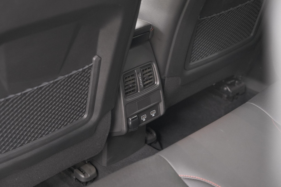 Renault Arkana 1.6 E-Tech Hybrid 145 R.S. Line | Adaptieve Cruise Control | Elektrische Verstelbare Stoelen | Camera | 9.3 Inch Grootscherm