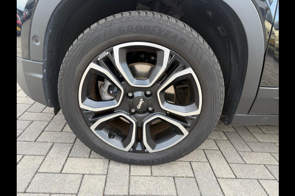 Jeep Avenger 1.2 e-Hybrid Summit
