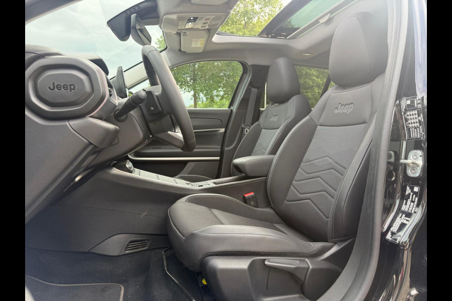 Jeep Avenger 1.2 e-Hybrid Summit