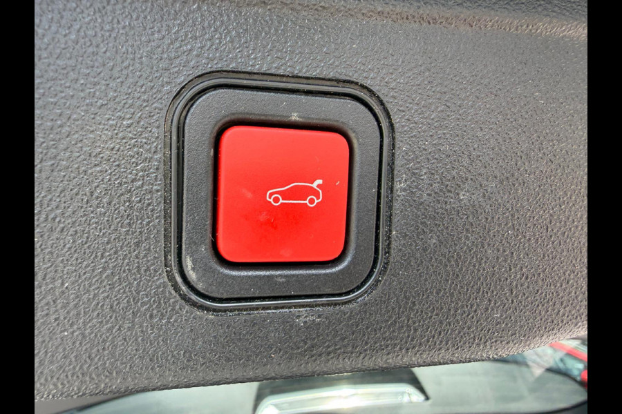Jeep Avenger 1.2 e-Hybrid Summit