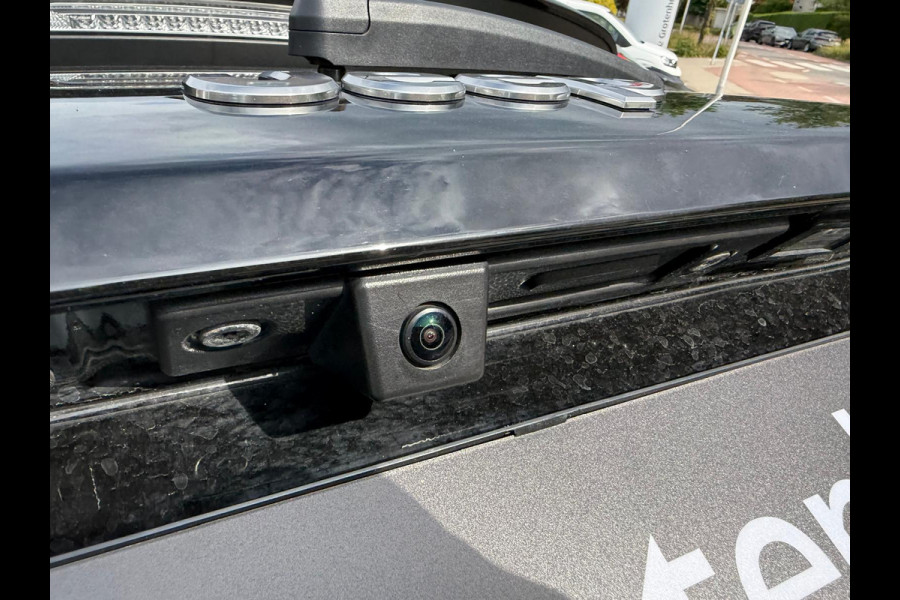 Jeep Avenger 1.2 e-Hybrid Summit