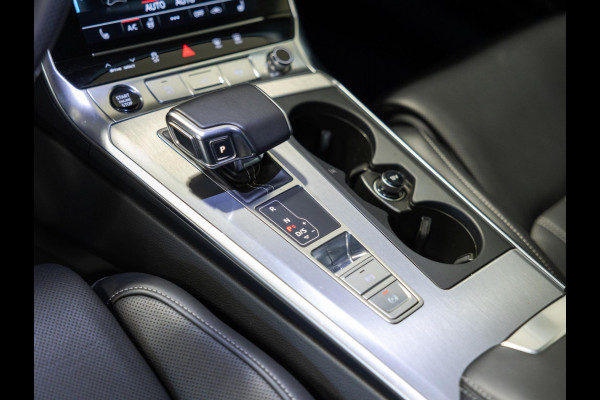 Audi A6 Avant 55 TFSI e quattro Pro Line S-Line Competition / 367pk / Panorama dak / Trekhaak / B&O / Rondomzicht camera /