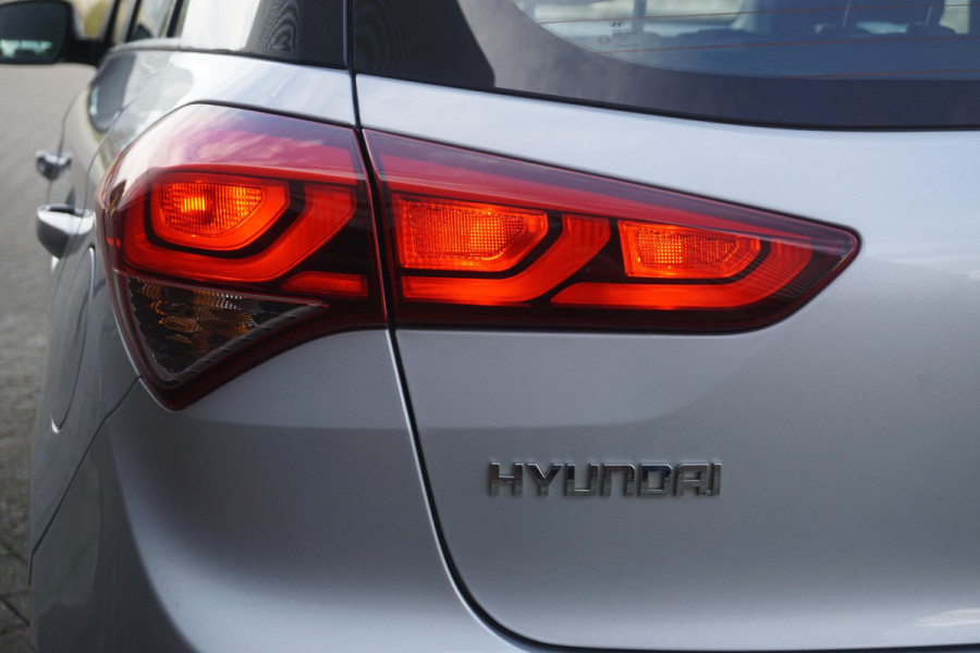 Hyundai i20 1.0 T-GDI 100PK/Dealeronderhouden/Camera/Navi/ 2e Eigenaar.