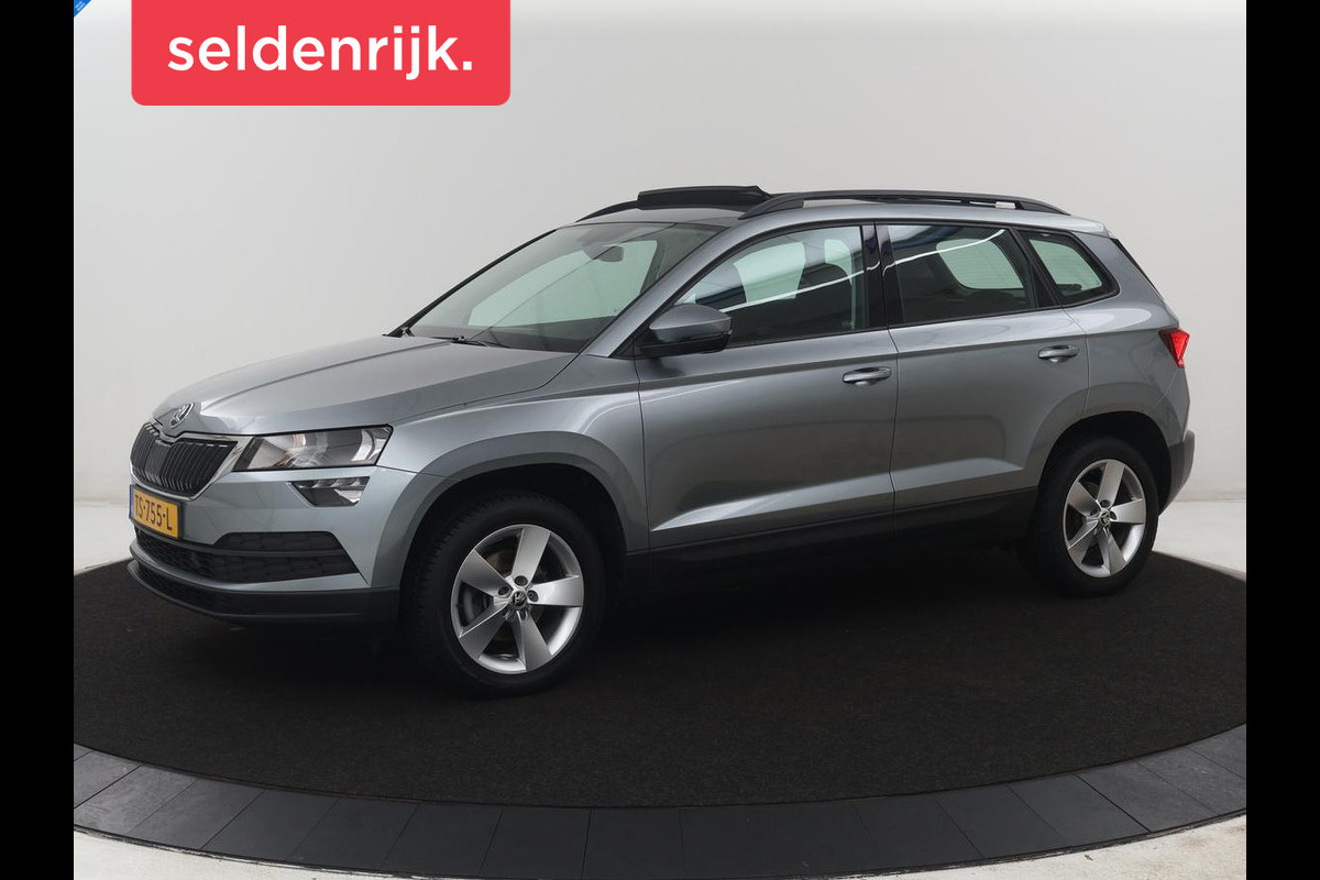 Škoda Karoq 1.5 TSI ACT Ambition Business | Panoramadak | Park assist | Climate control | Carplay | DAB | 17'' | Cruise control | Navigatie |