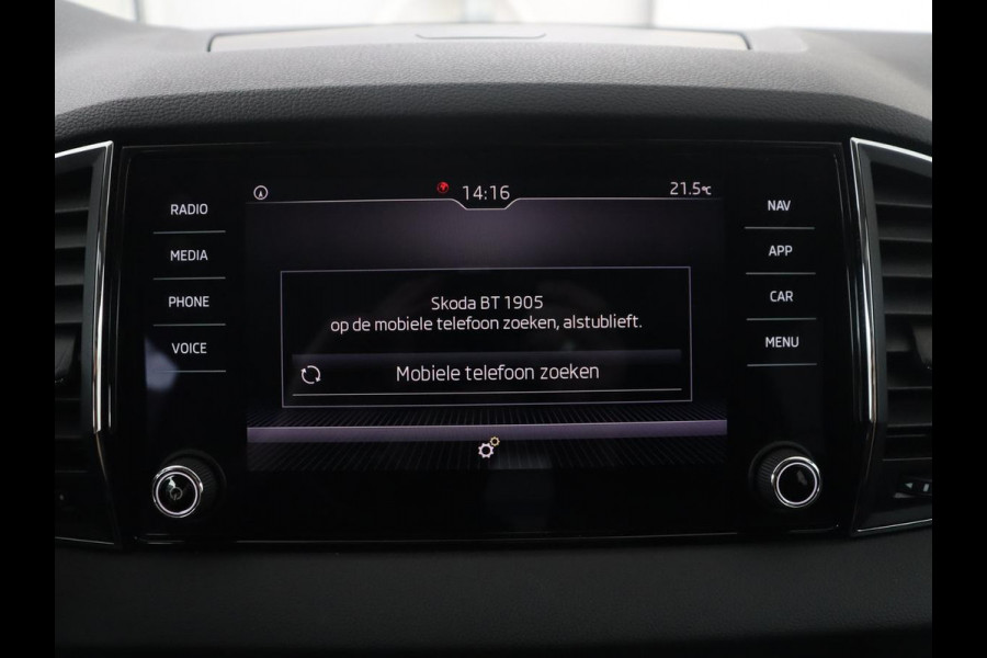 Škoda Karoq 1.5 TSI ACT Ambition Business | Panoramadak | Park assist | Climate control | Carplay | DAB | 17'' | Cruise control | Navigatie |