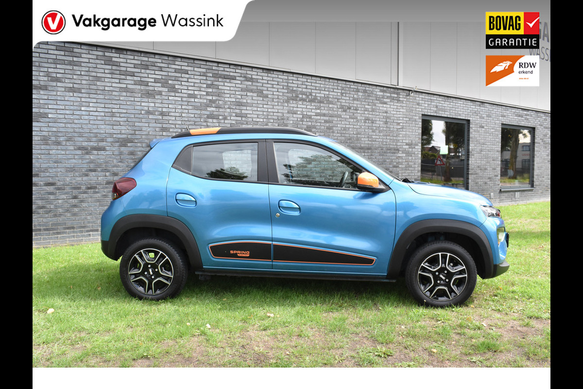 Dacia Spring Essential 27 kWh SOH 94% vol electrisch navigatie pdc Leer