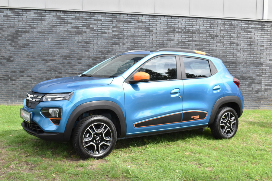 Dacia Spring Essential 27 kWh SOH 94% vol electrisch navigatie pdc Leer