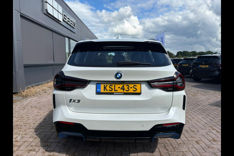 BMW iX3 High Executive 80 kWh 285 PK | M Pakket | Panoramadak | 360 graden camera | Sportstoelen | Harman/kardon | Keyless entry | Elektrische achterklep | Stoelverwarming | Head Up Display