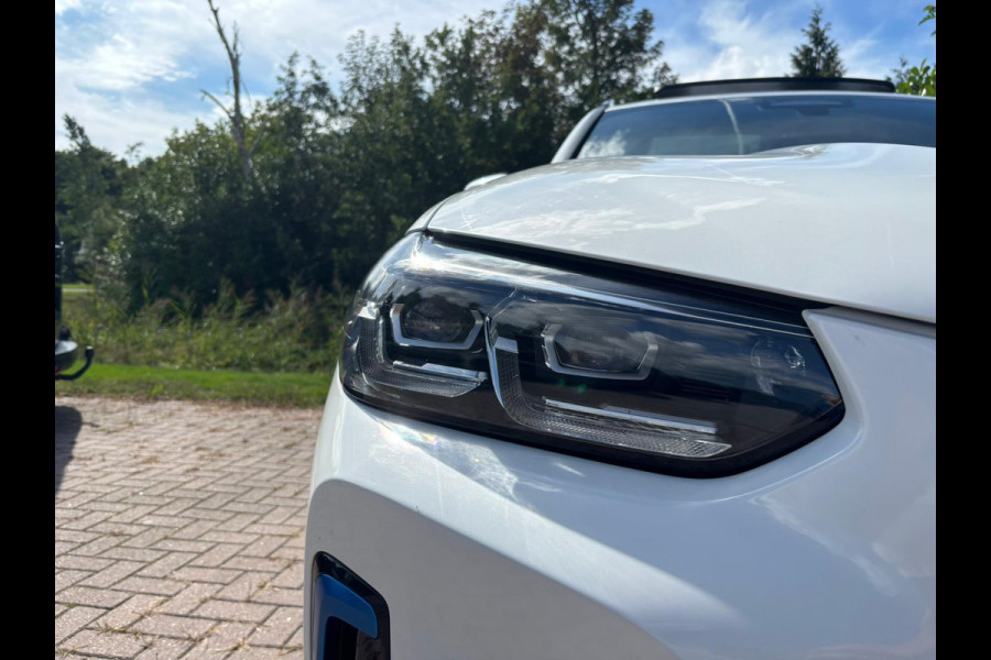 BMW iX3 High Executive 80 kWh 285 PK | M Pakket | Panoramadak | 360 graden camera | Sportstoelen | Harman/kardon | Keyless entry | Elektrische achterklep | Stoelverwarming | Head Up Display