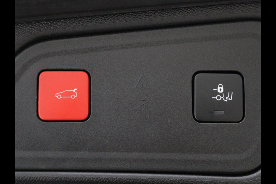 Peugeot 3008 1.6 HYbrid 225 GT Pack Business | SOH 90,2% | Panoramadak | Stoelverwarming | Adaptive cruise | Carplay | Keyless | Side Assist | Leder/Alcantara | Full LED | Navigatie | 360 Camera | PHEV | Plug In