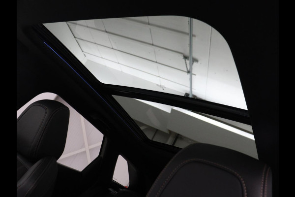 Peugeot 3008 1.6 HYbrid 225 GT Pack Business | SOH 90,2% | Panoramadak | Stoelverwarming | Adaptive cruise | Carplay | Keyless | Side Assist | Leder/Alcantara | Full LED | Navigatie | 360 Camera | PHEV | Plug In