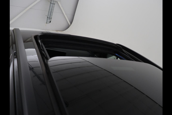 Peugeot 3008 1.6 HYbrid 225 GT Pack Business | SOH 90,2% | Panoramadak | Stoelverwarming | Adaptive cruise | Carplay | Keyless | Side Assist | Leder/Alcantara | Full LED | Navigatie | 360 Camera | PHEV | Plug In