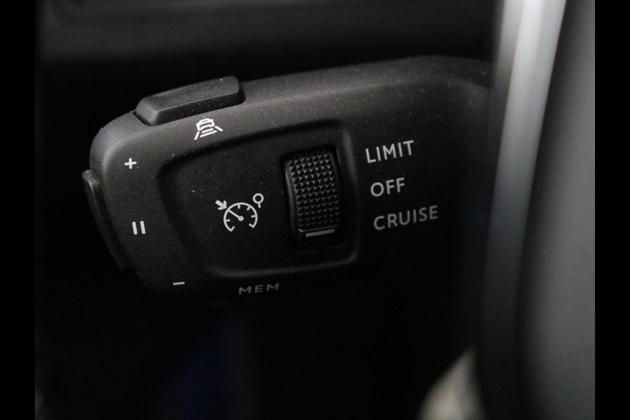 Peugeot 3008 1.6 HYbrid 225 GT Pack Business | SOH 90,2% | Panoramadak | Stoelverwarming | Adaptive cruise | Carplay | Keyless | Side Assist | Leder/Alcantara | Full LED | Navigatie | 360 Camera | PHEV | Plug In