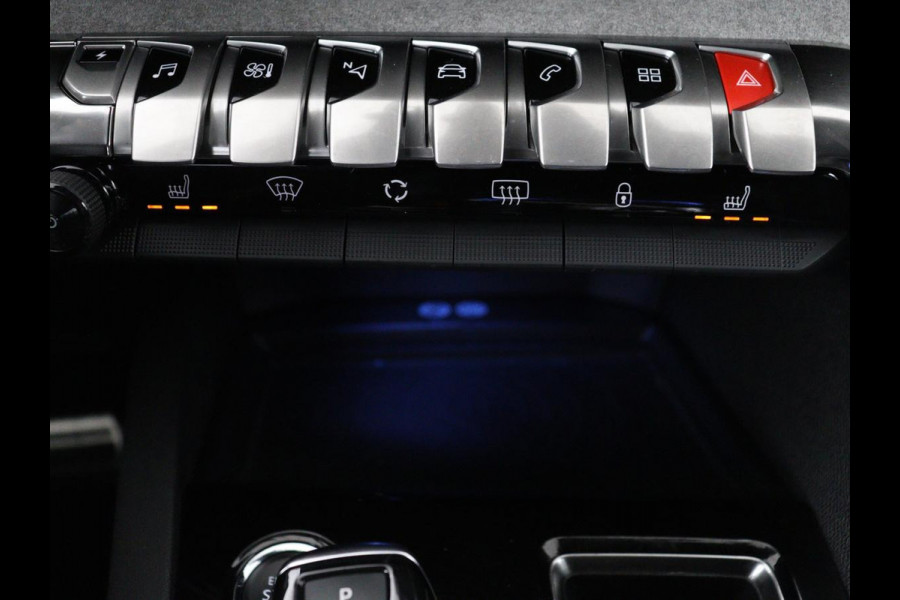 Peugeot 3008 1.6 HYbrid 225 GT Pack Business | SOH 90,2% | Panoramadak | Stoelverwarming | Adaptive cruise | Carplay | Keyless | Side Assist | Leder/Alcantara | Full LED | Navigatie | 360 Camera | PHEV | Plug In