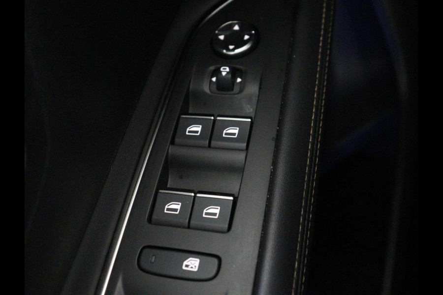 Peugeot 3008 1.6 HYbrid 225 GT Pack Business | SOH 90,2% | Panoramadak | Stoelverwarming | Adaptive cruise | Carplay | Keyless | Side Assist | Leder/Alcantara | Full LED | Navigatie | 360 Camera | PHEV | Plug In