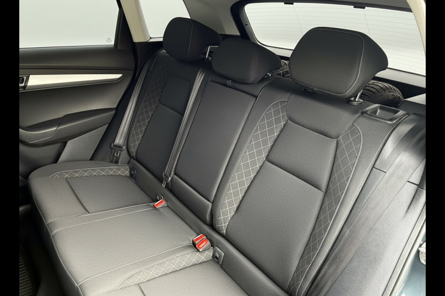 Škoda Karoq 1.5 TSI ACT Business Edition, trekhaak, stoelverwarming, navigatie, climaat controle