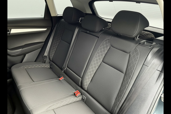 Škoda Karoq 1.5 TSI ACT Business Edition, trekhaak, stoelverwarming, navigatie, climaat controle