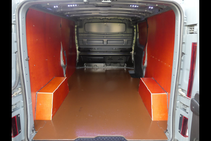 Renault Trafic 2.0 dCi 150PK T30 L2 RED EDTION LED/Camera/Apple Carplay
