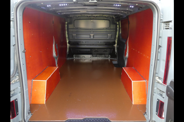 Renault Trafic 2.0 dCi 150PK T30 L2 RED EDTION LED/Camera/Apple Carplay