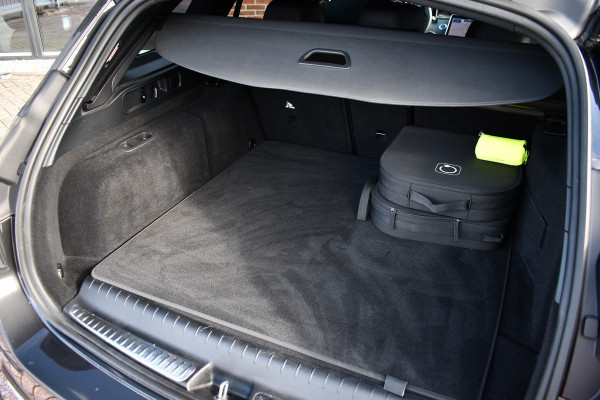 Mercedes-Benz C-Klasse Estate 300 e AMG Line Distronic Night Leder laser-LED