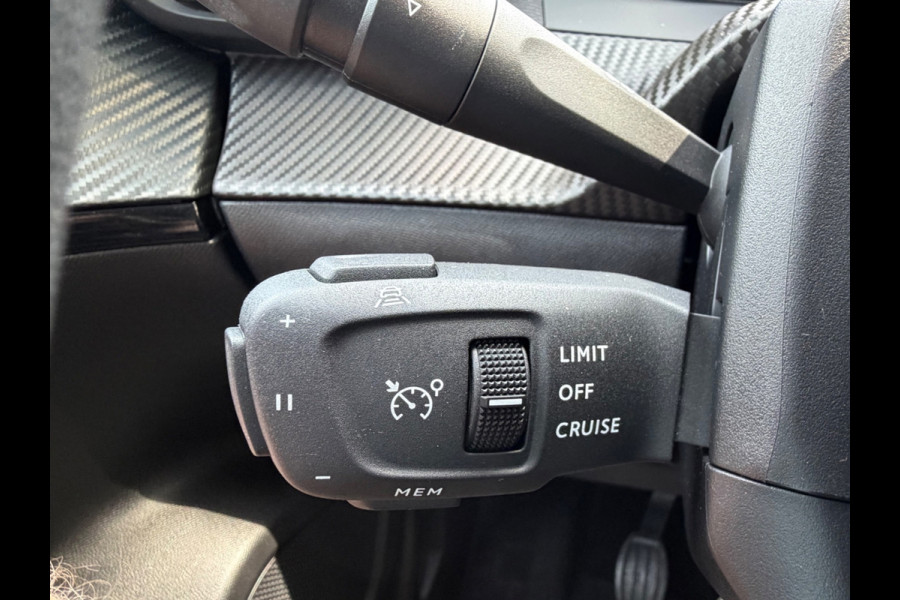 Peugeot 2008 1.2 PureTech 100 Allure, achteruitrijcamera, led verlichting, navigatie, luxe uitvoering!