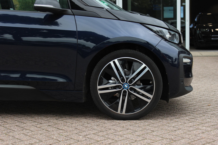 BMW i3 Executive Edition 120Ah 42 kWh / SoH 87,8% / Camera / Navigatie / 20'' / LED / Warmtepomp / Stoelverwarming / DAB / Cruise Control