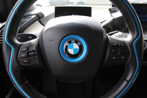 BMW i3 Executive Edition 120Ah 42 kWh / SoH 87,8% / Camera / Navigatie / 20'' / LED / Warmtepomp / Stoelverwarming / DAB / Cruise Control