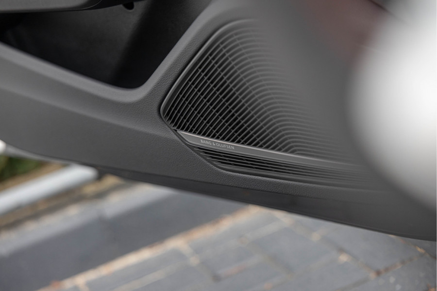 Audi RS4 Avant 2.9 TFSI 450pk Quattro Pano Dynamic B&O 20'' HuD Massage ACC