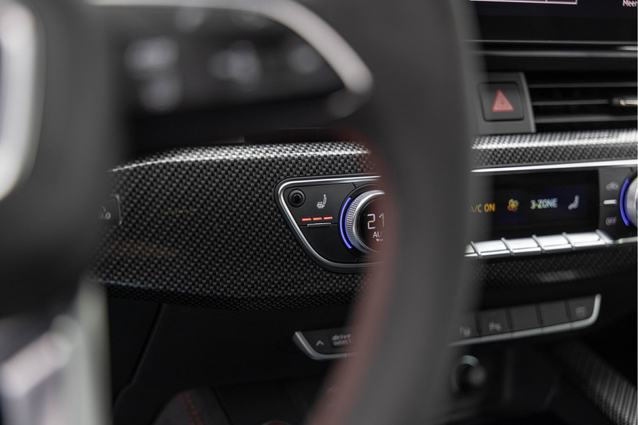 Audi RS4 Avant 2.9 TFSI 450pk Quattro Pano Dynamic B&O 20'' HuD Massage ACC