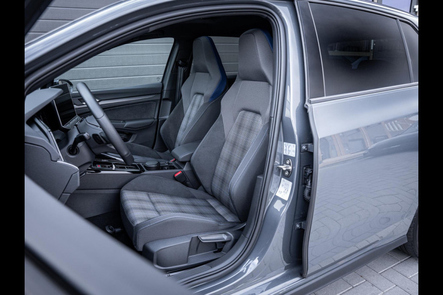 Volkswagen Golf 8.5 1.5 eHybrid GTE - Pano l HUD l 360cam l Dodehoek